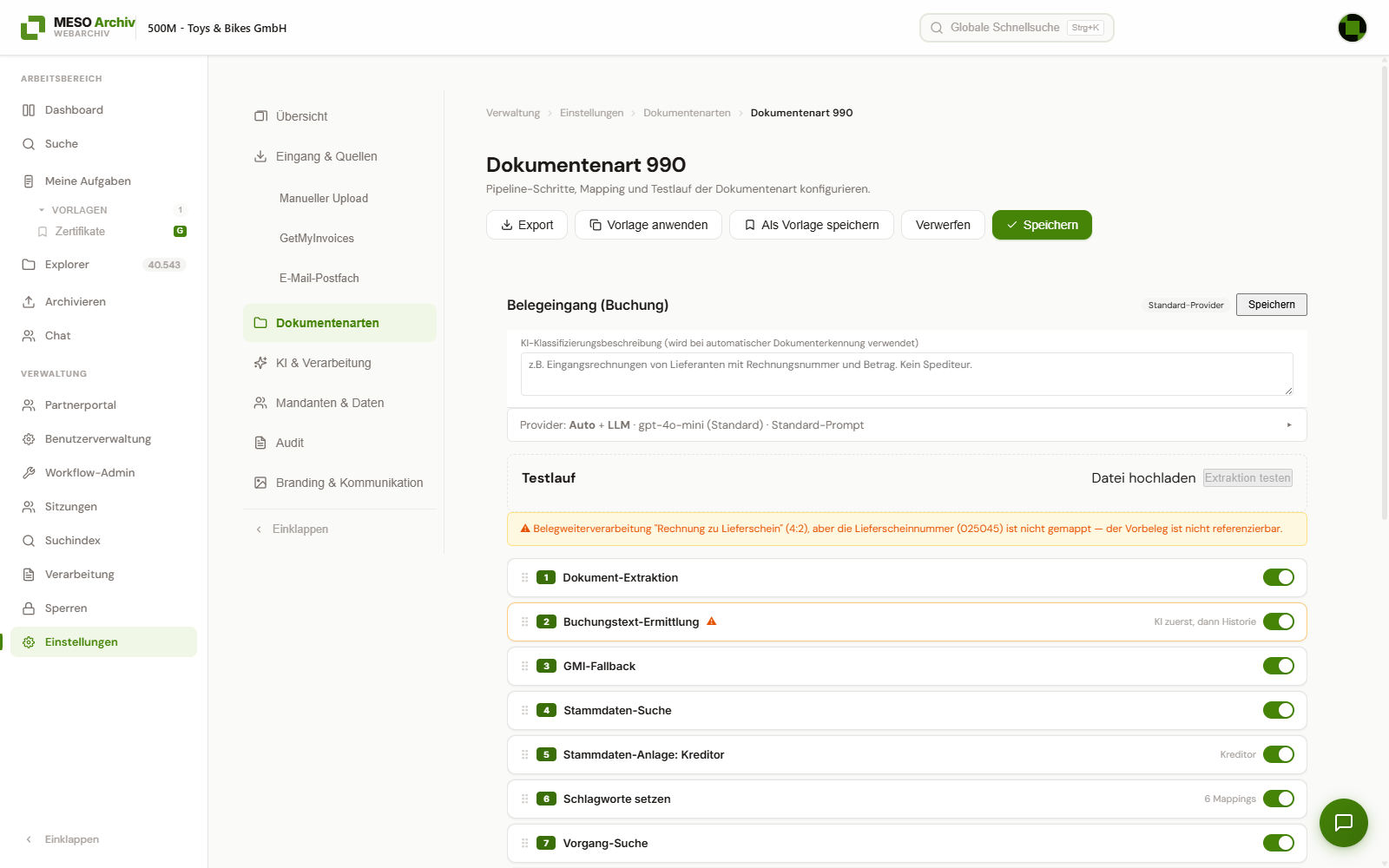 Pipeline-Editor einer Dokumentenart: Schrittliste mit Nummern, Drag-Handles und Ein/Aus-Schaltern, darüber eine Validierungswarnung