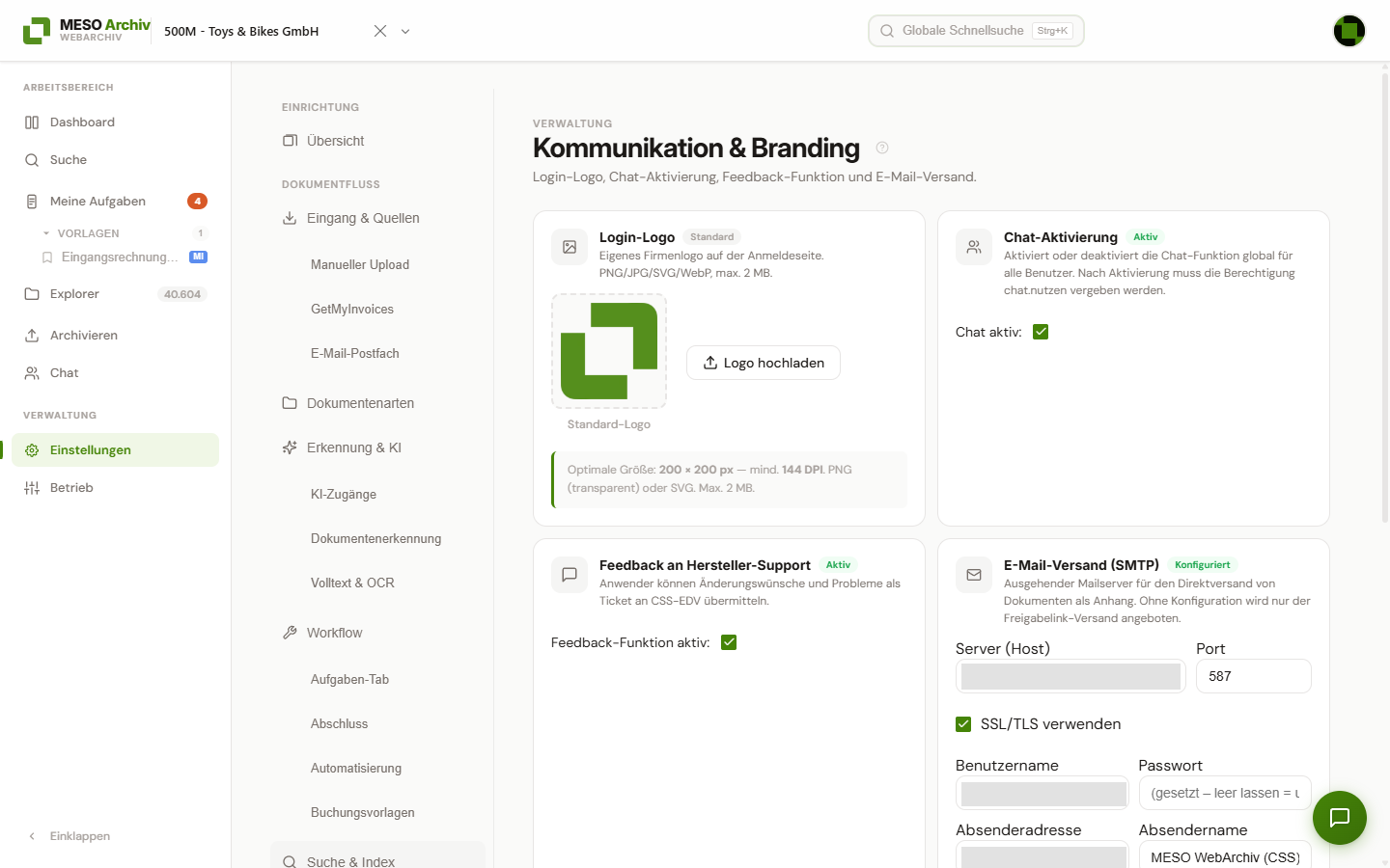 Kategorie „Kommunikation & Branding“ mit den Karten „Login-Logo“, „Chat-Aktivierung“, „Feedback an Hersteller-Support“ und „E-Mail-Versand (SMTP)“ (Zugangsdaten unkenntlich gemacht)